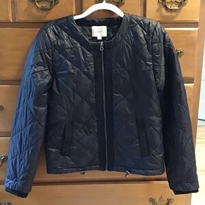 Ann Taylor Loft. Women’s lightweight jacket. Light puffer for cool weather.